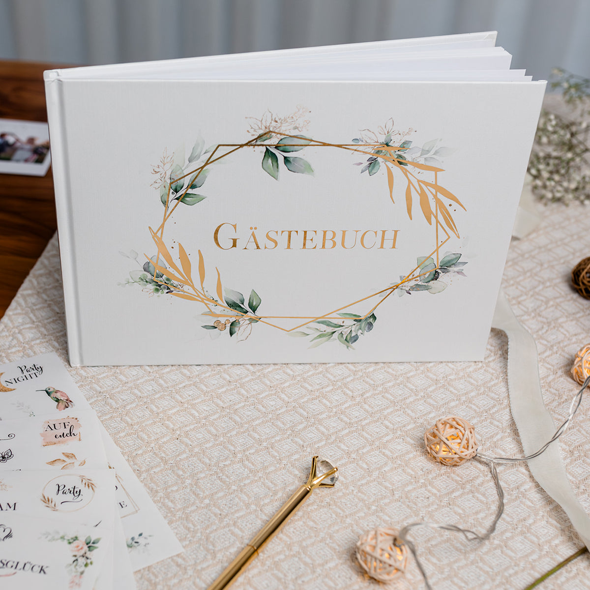 Hochzeitsgästebuch mit Stickern